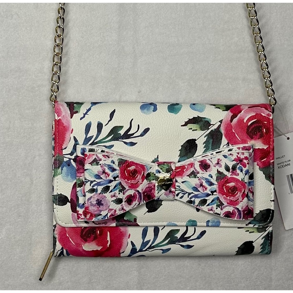 NWT‎ Betsey Johnson Wallet White Floral Print Chain Strap Bow Accent